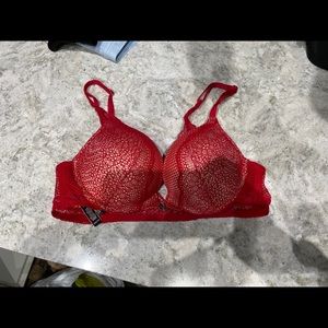 VS Bombshell Bra . Worn once 34A